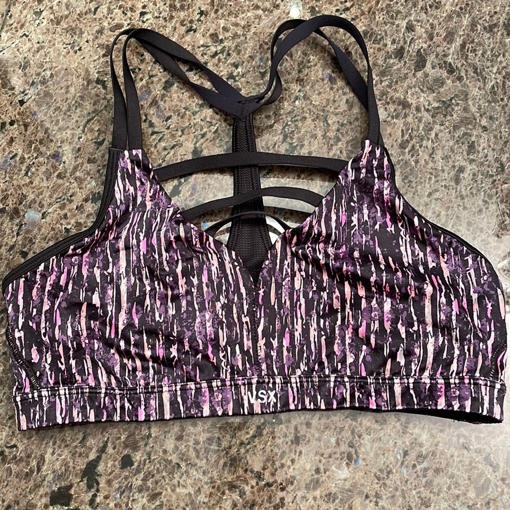 Use- victoria’s Secret sports bra. Size M